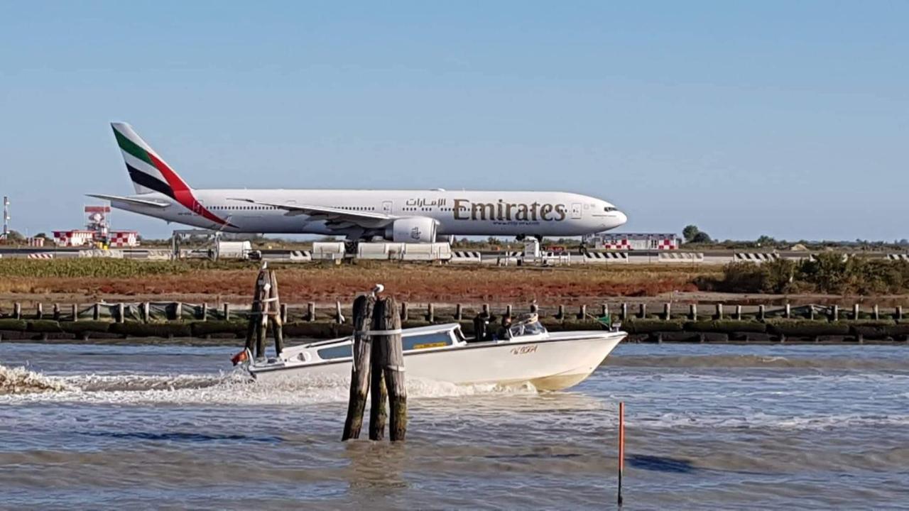 B&B "Gabriel&Melissa" Airport View - Nuova - Ristrutturato Gennaio 2022 เตสเซรา ภายนอก รูปภาพ