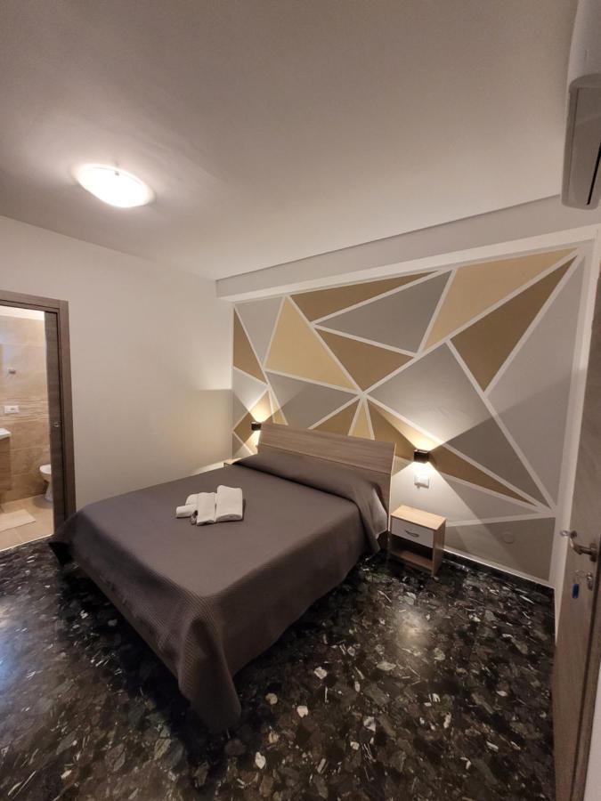 B&B "Gabriel&Melissa" Airport View - Nuova - Ristrutturato Gennaio 2022 เตสเซรา ภายนอก รูปภาพ